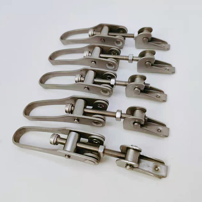 Conexões de abraçadeira de tubo de estampagem de metal Aço inoxidável 304 Fivela de abraçadeira de barril