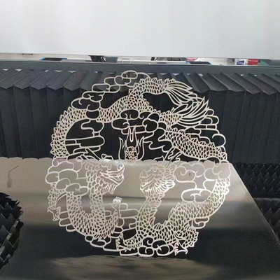 Construção de chapa de aço inoxidável gravura a laser com laser cortar plantas e animais padrões